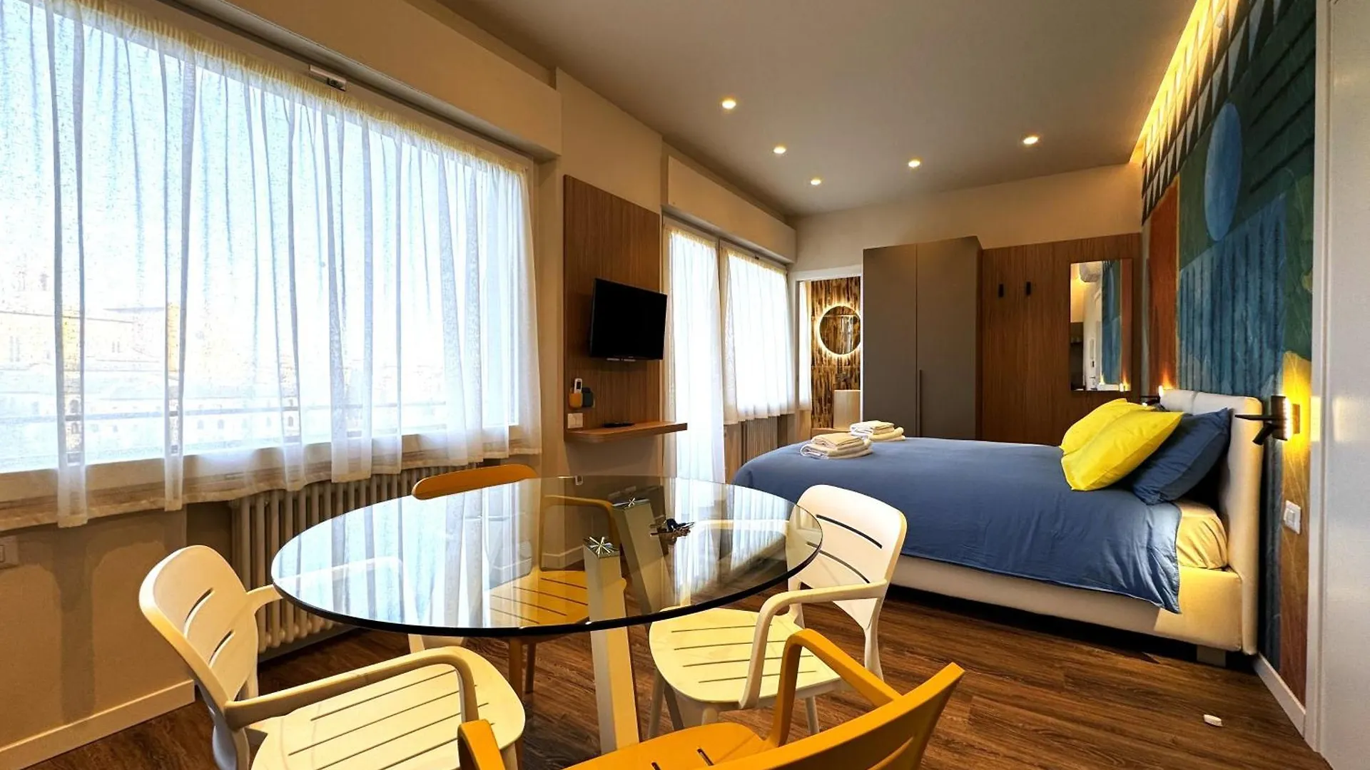 Skyline- 3 Apartments With View 锡耶纳